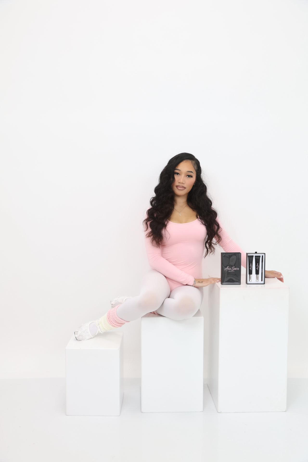ASIA SMITH BEAUTY founder with signature lip kits